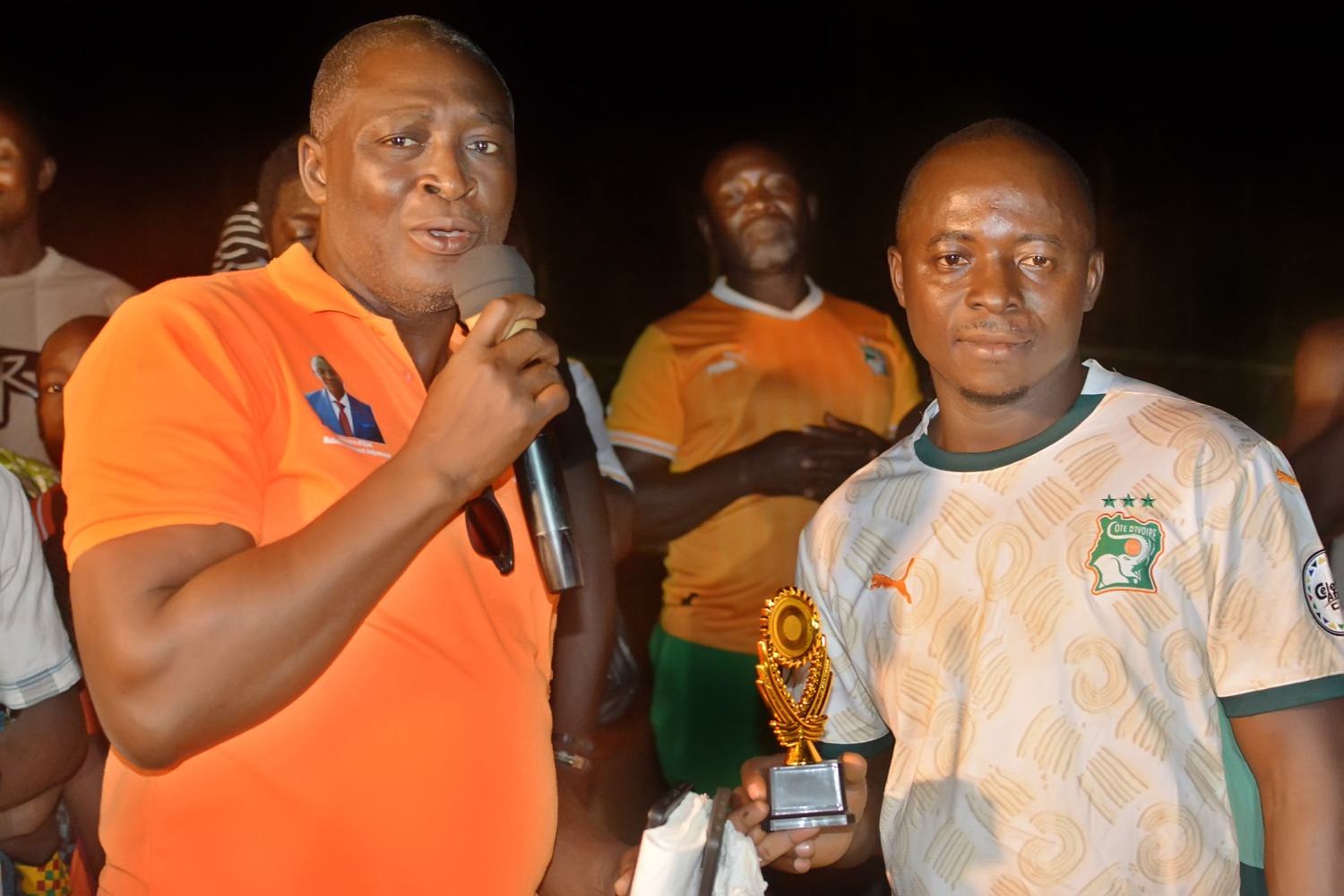 Remise des récompenses aux joueurs à Boudy